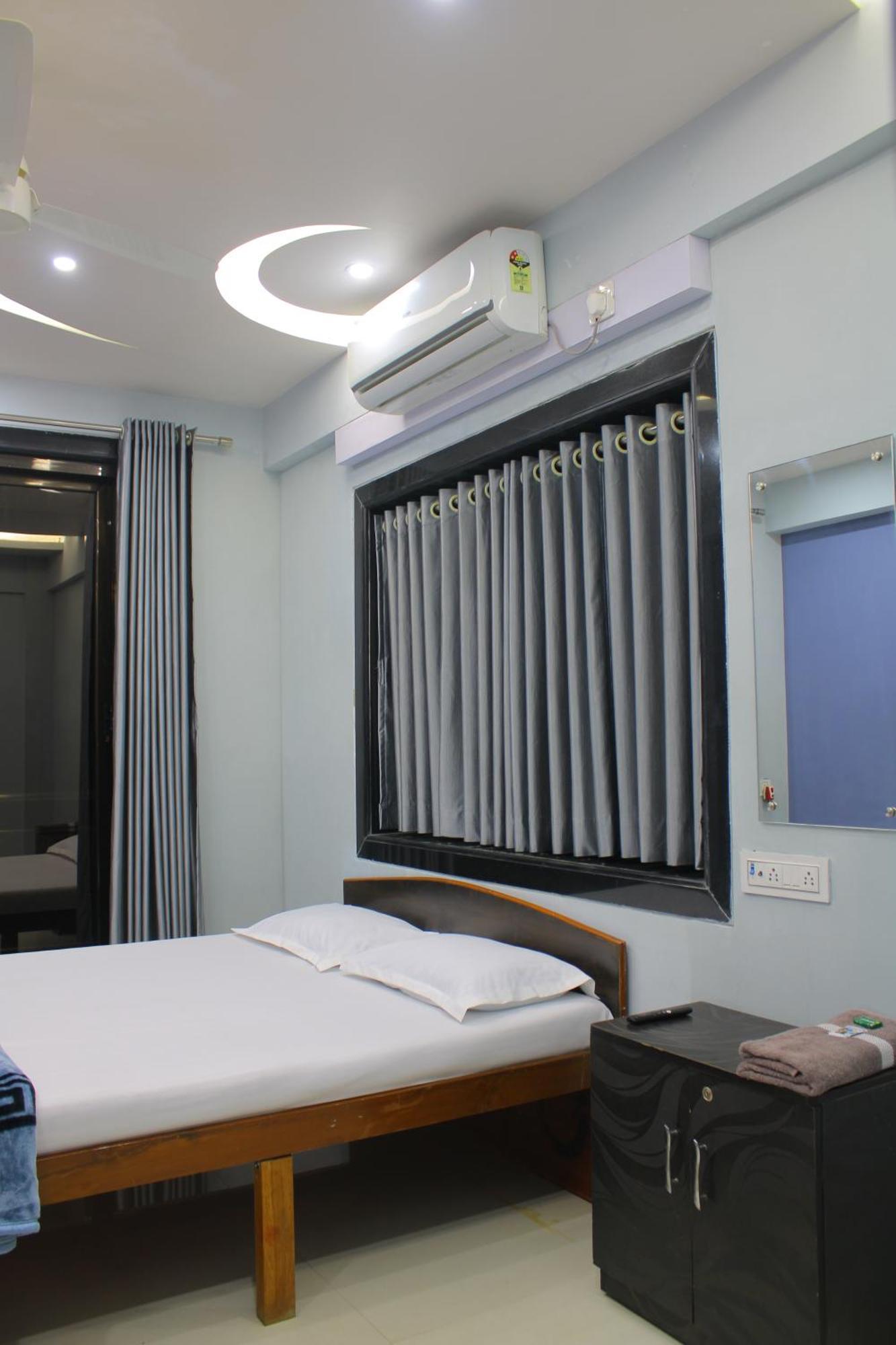 Sukhakarta Holiday Home 阿里巴格 外观 照片