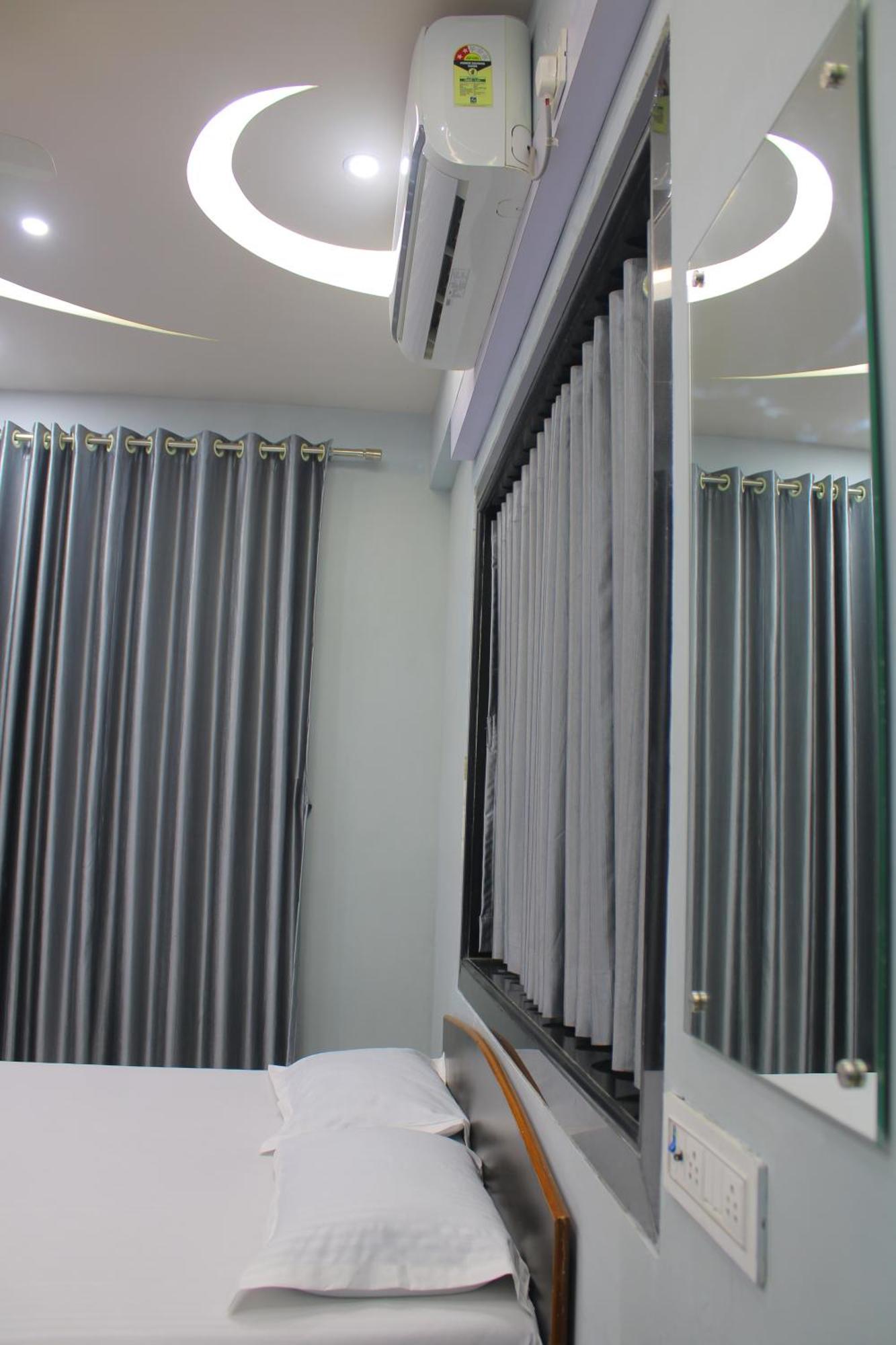 Sukhakarta Holiday Home 阿里巴格 外观 照片