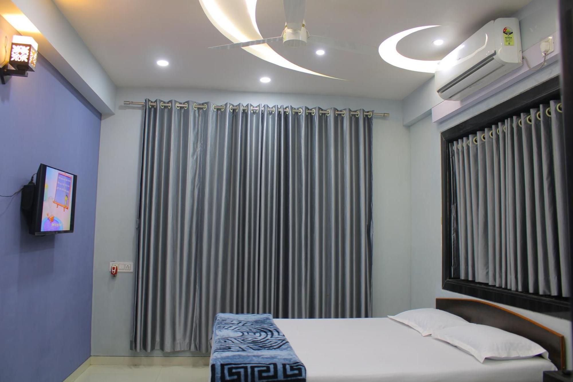 Sukhakarta Holiday Home 阿里巴格 外观 照片