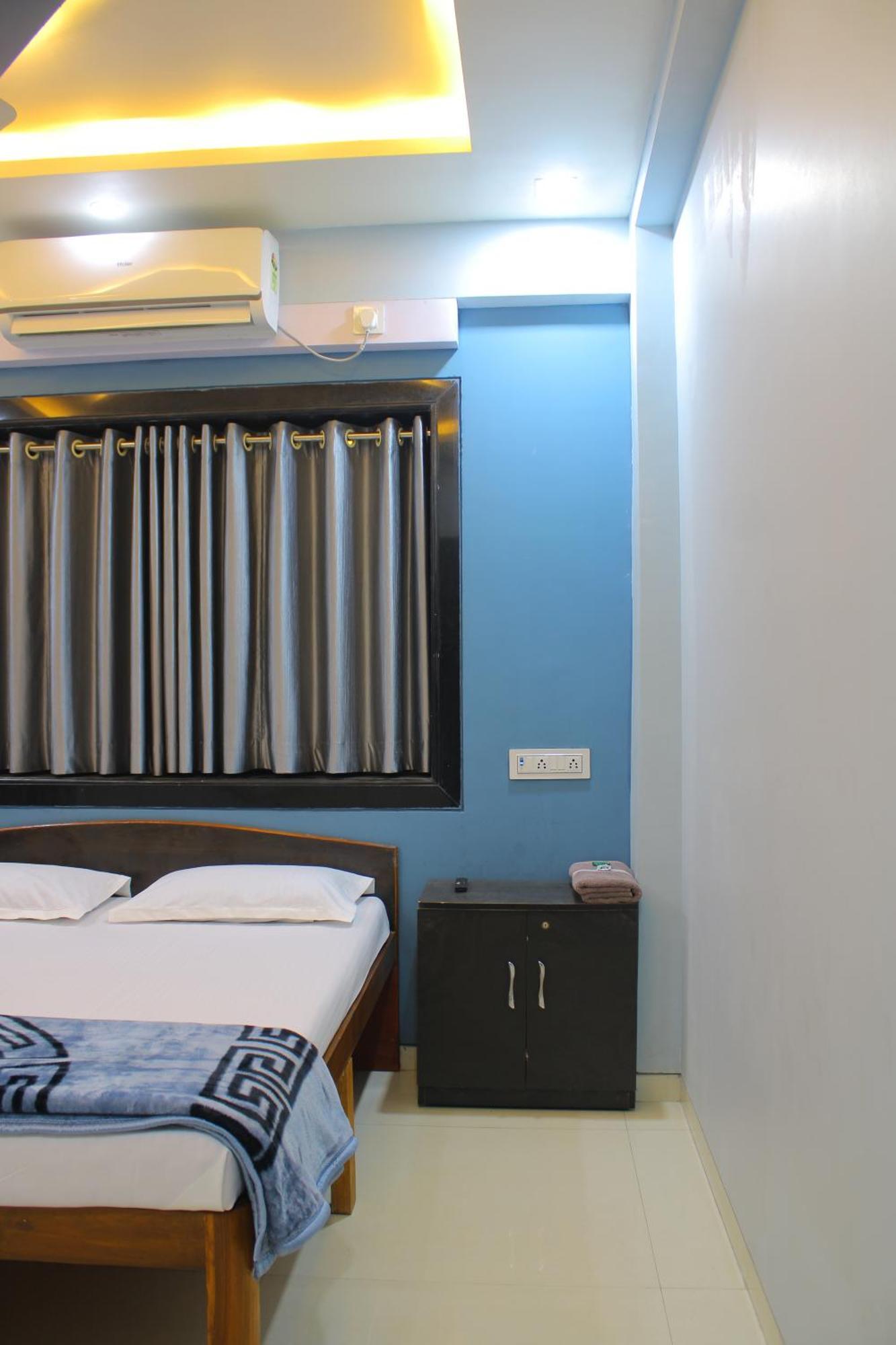 Sukhakarta Holiday Home 阿里巴格 外观 照片